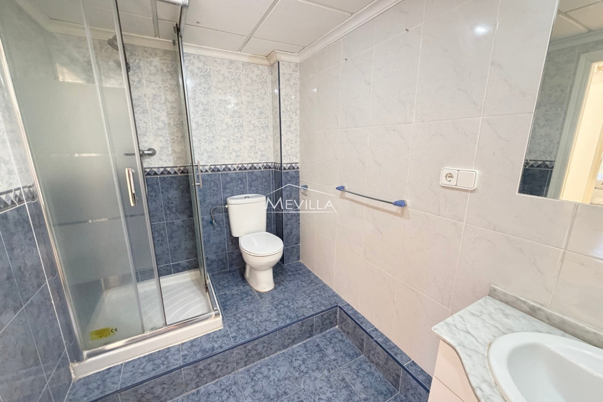 Reventes - Villa - Orihuela Costa - Villamartin
