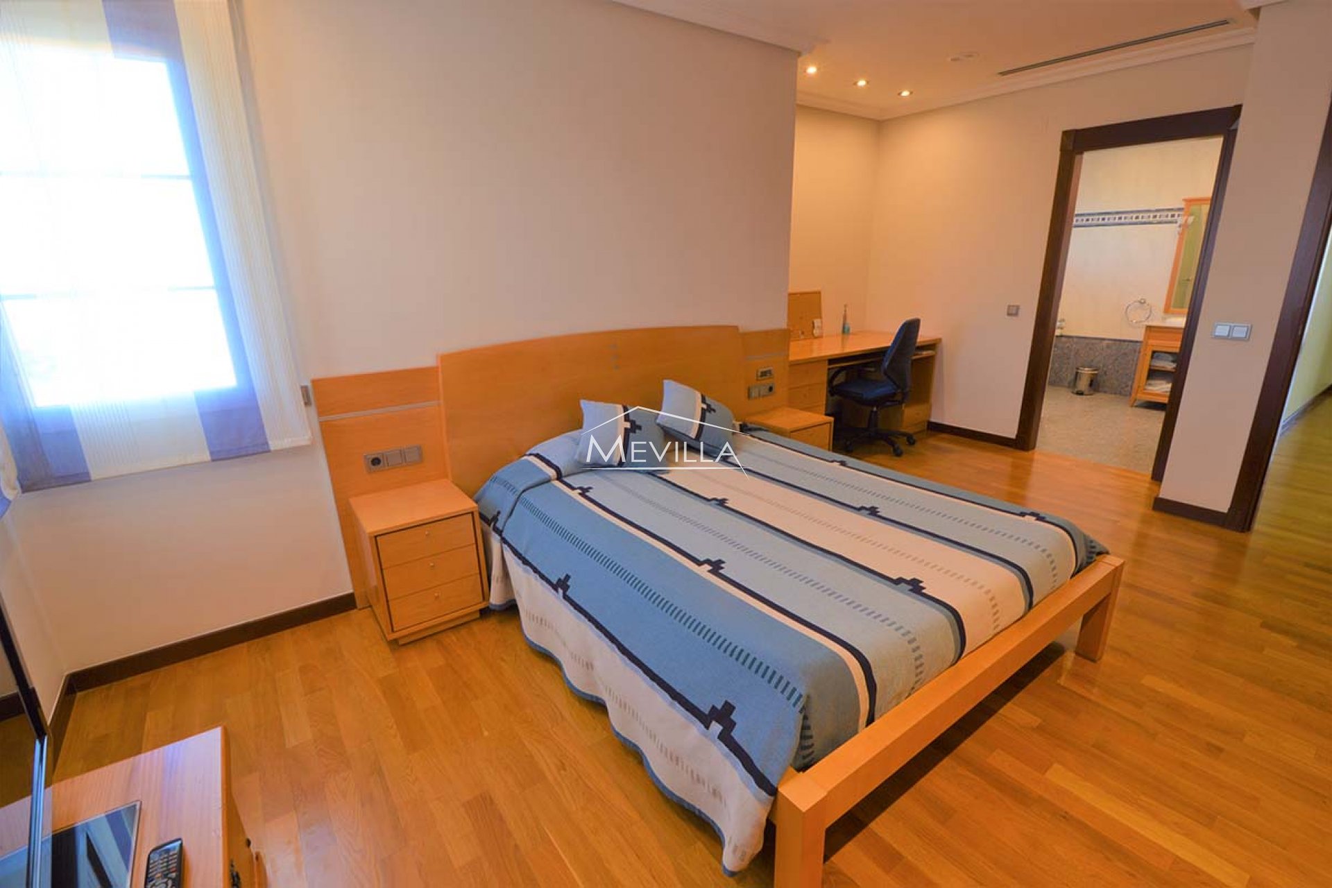 Reventes - Villa - San Miguel de Salinas