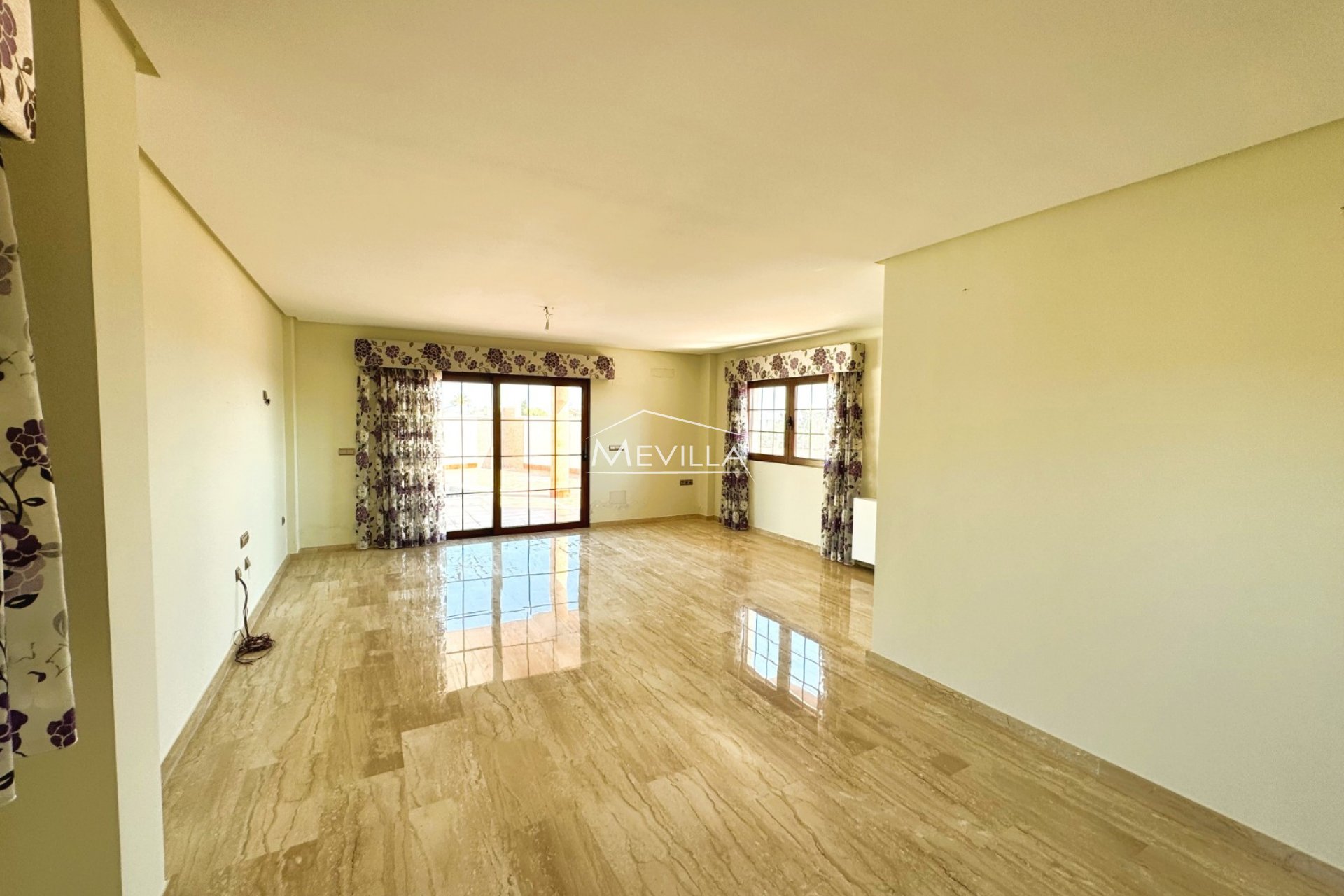 Reventes - Villa - San Miguel de Salinas