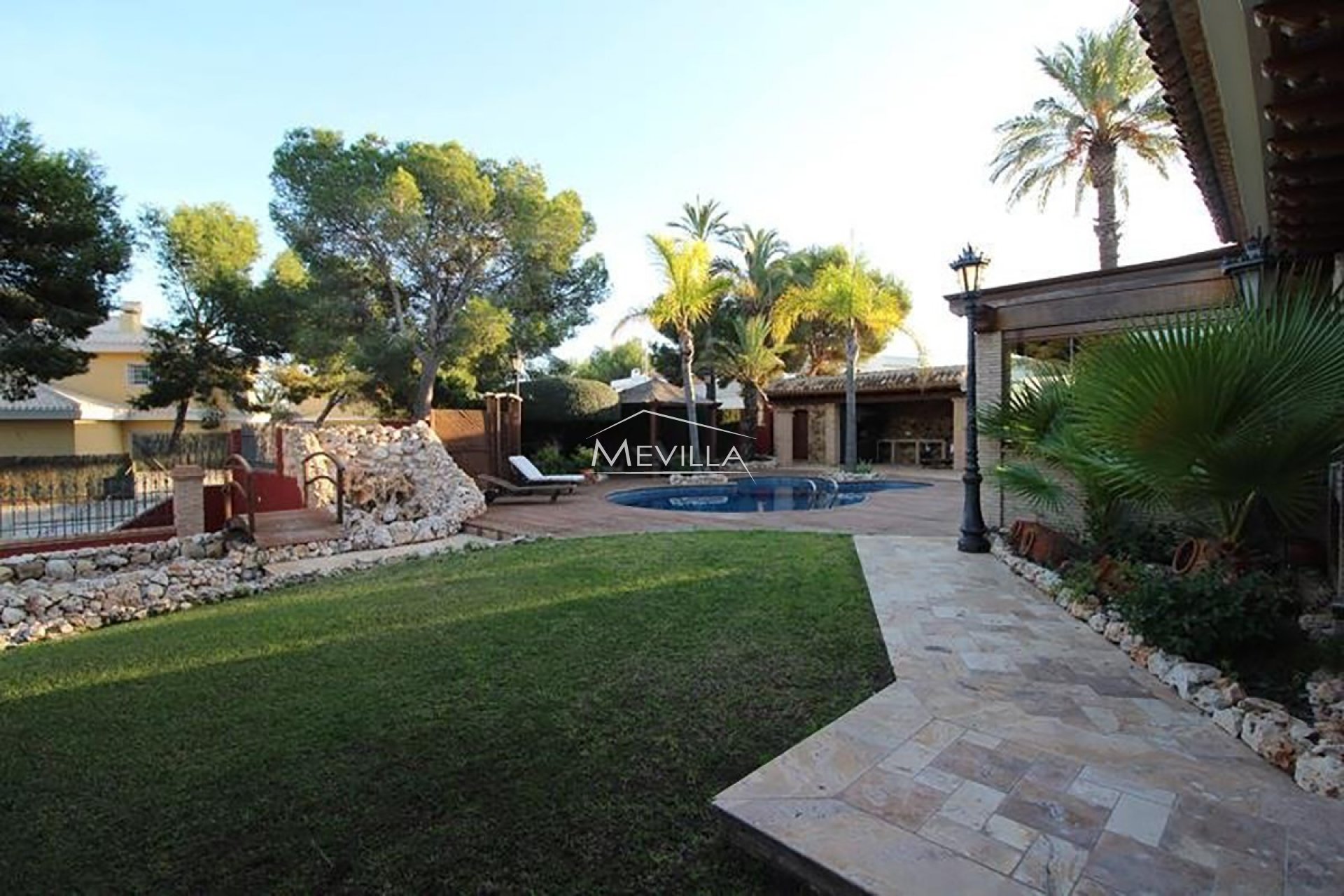 Salg (Resales) - Villa - Orihuela Costa - Campoamor