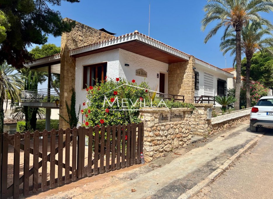 Salg (Resales) - Villa - Orihuela Costa - Campoamor
