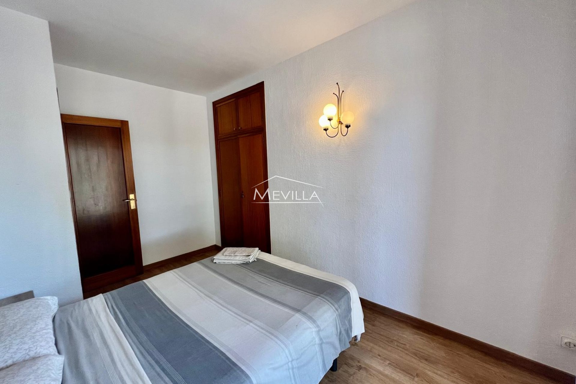 Salg (Resales) - Villa - Orihuela Costa - Campoamor