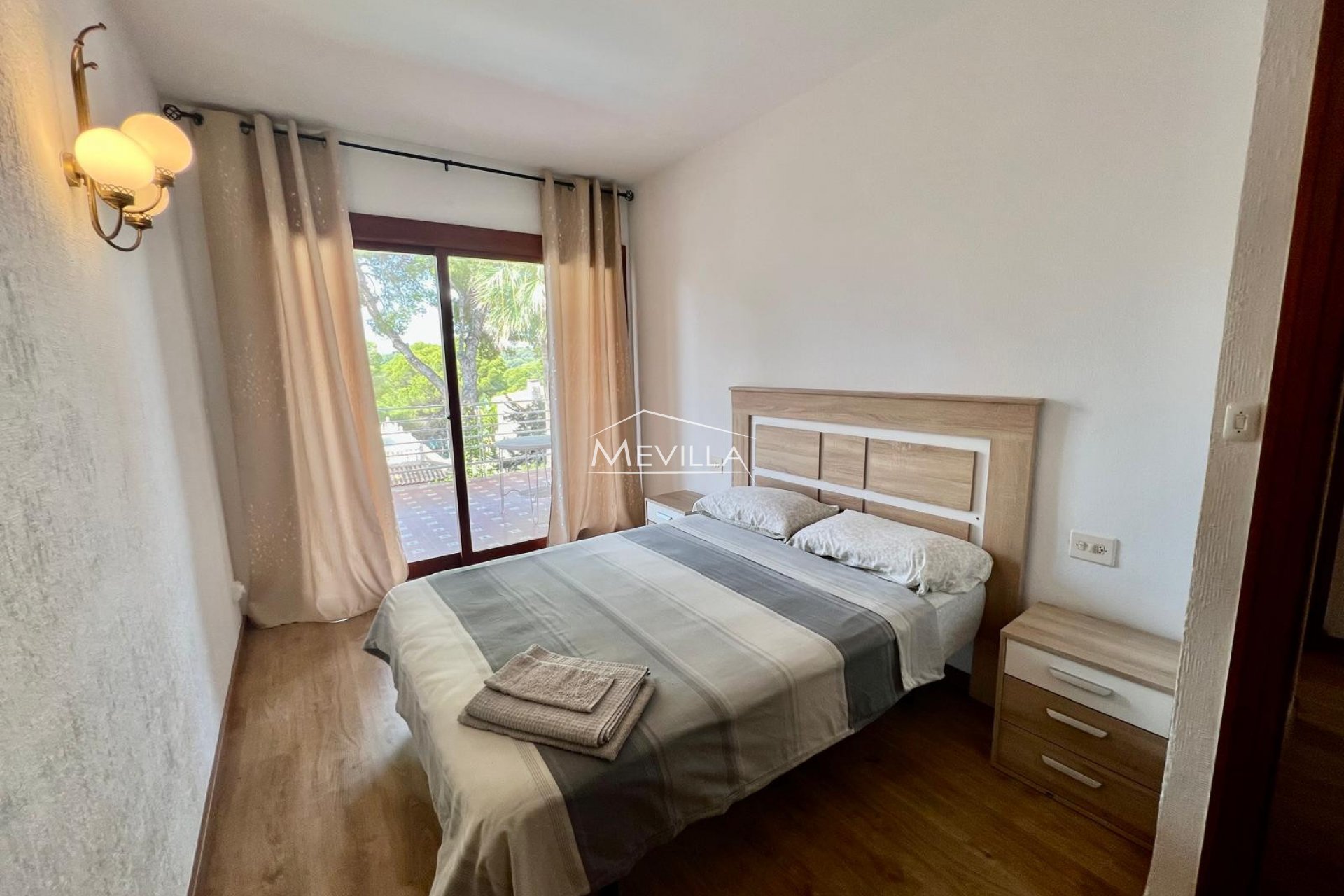 Salg (Resales) - Villa - Orihuela Costa - Campoamor