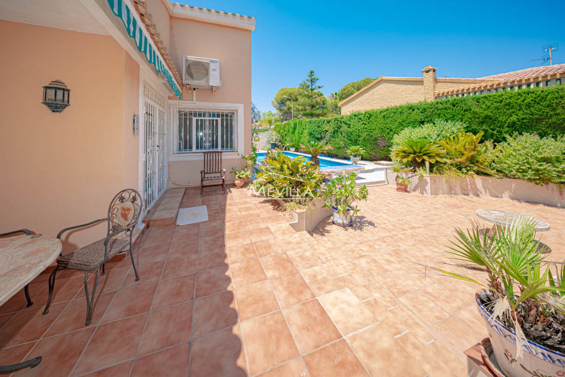 Salg (Resales) - Villa - Orihuela Costa - Campoamor