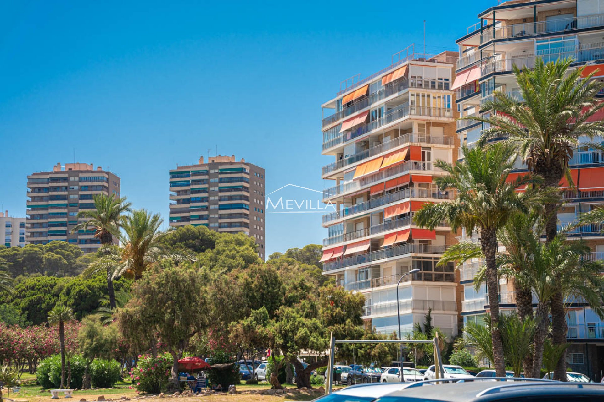 Salg (Resales) - Villa - Orihuela Costa - Campoamor