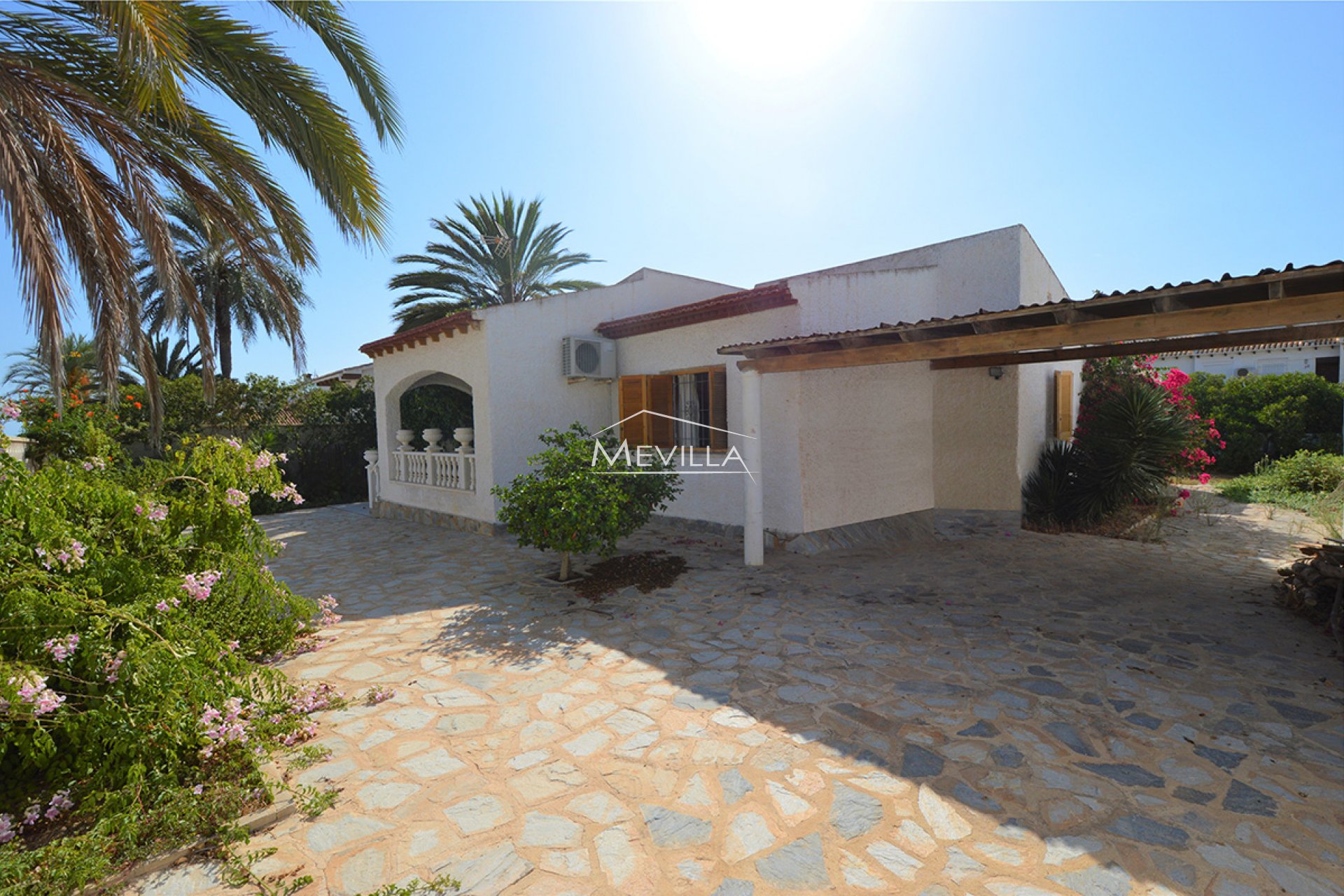 Salg (Resales) - Villa - Orihuela Costa - La Zenia