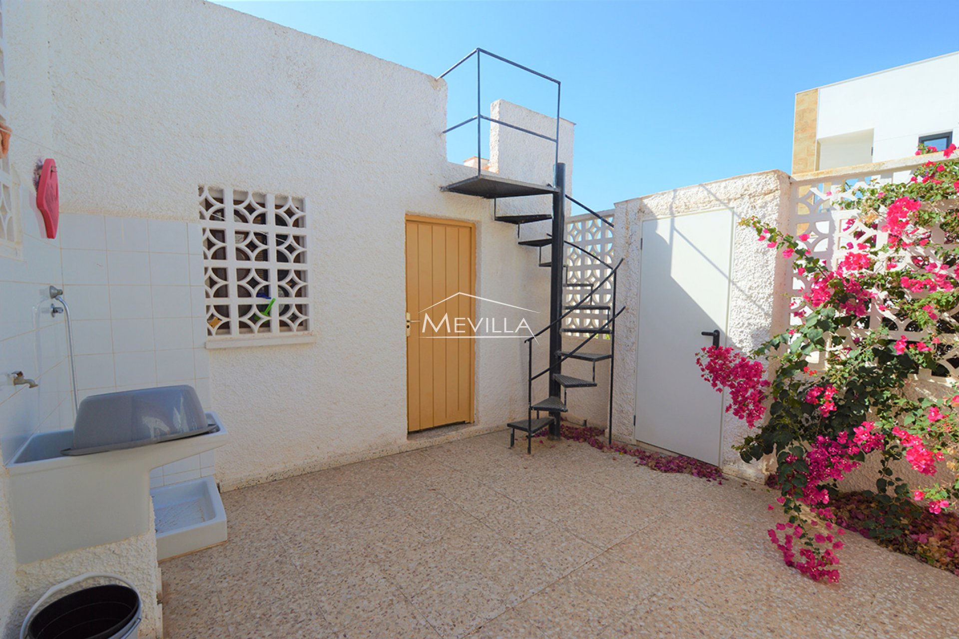 Salg (Resales) - Villa - Orihuela Costa - La Zenia