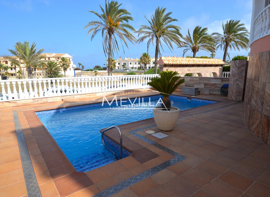 Salg (Resales) - Villa - Orihuela Costa - La Zenia