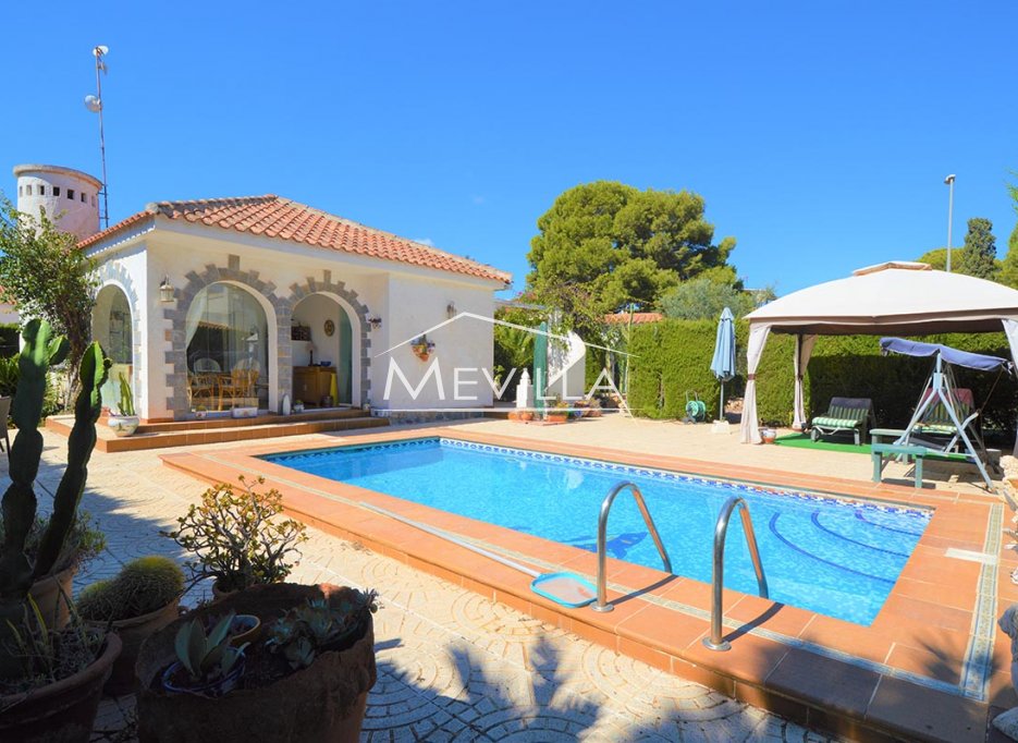 Salg (Resales) - Villa - Orihuela Costa - La Zenia