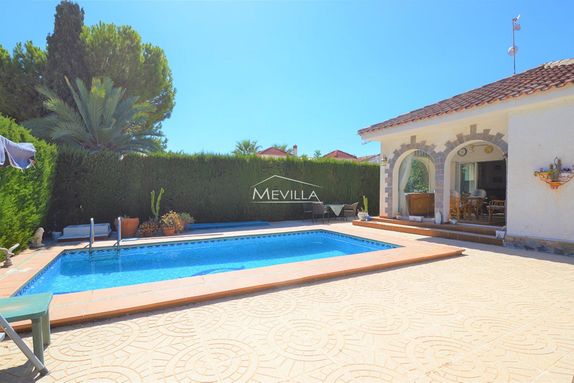 Salg (Resales) - Villa - Orihuela Costa - La Zenia