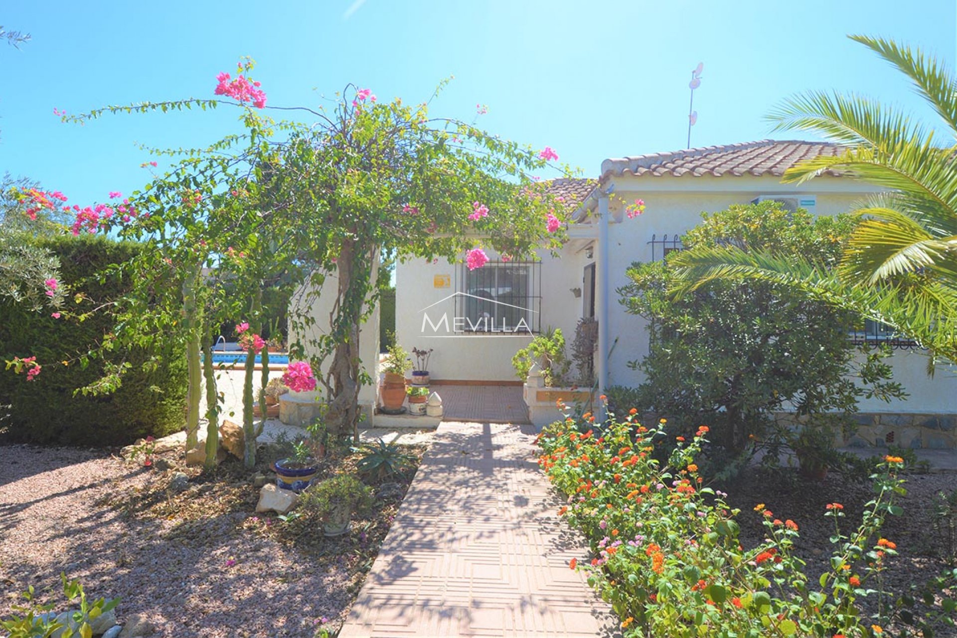 Salg (Resales) - Villa - Orihuela Costa - La Zenia