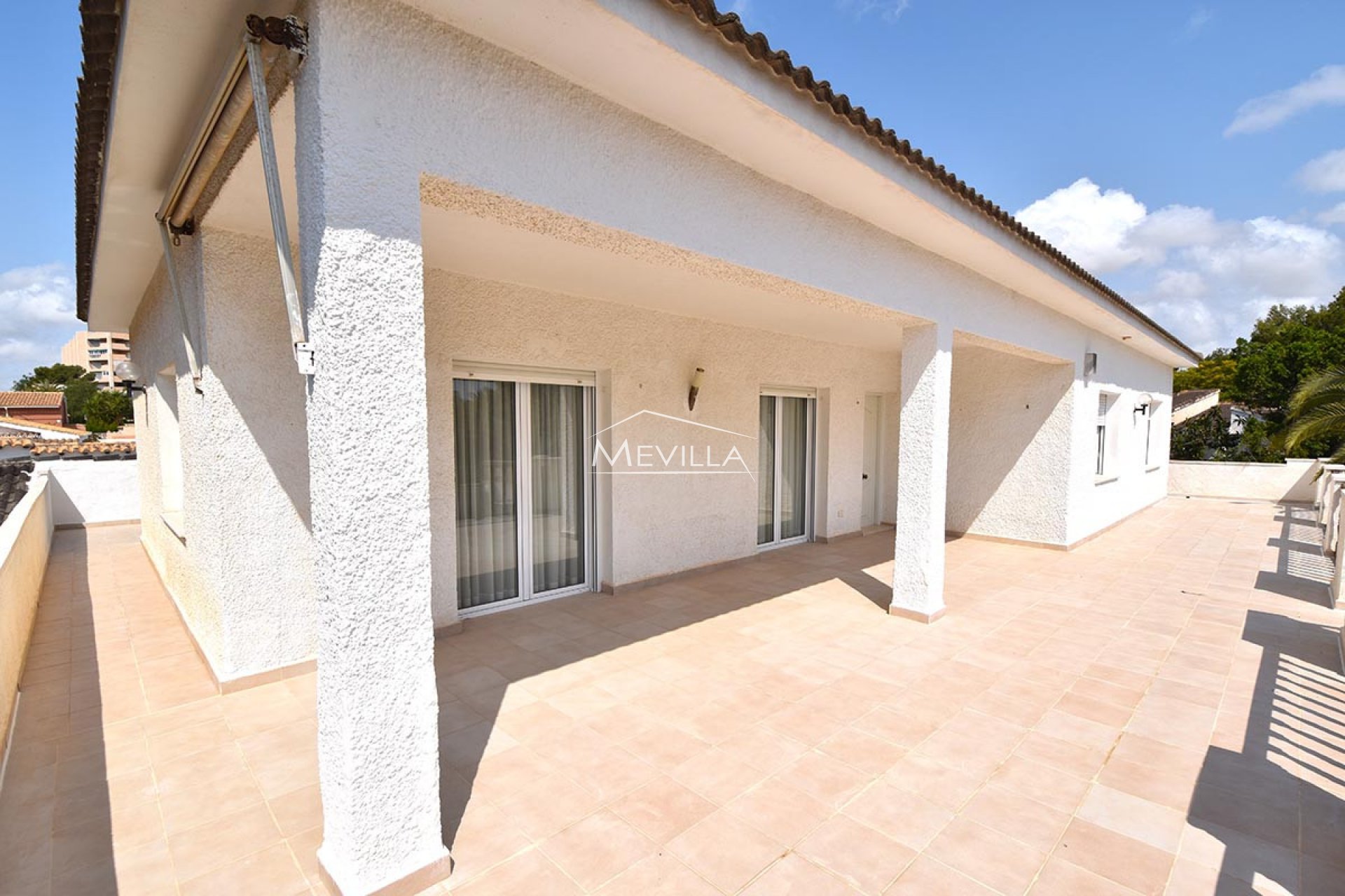 Salg (Resales) - Villa - Orihuela Costa - La Zenia