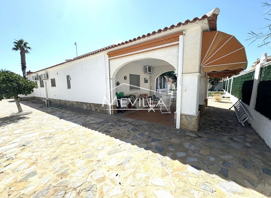 Salg (Resales) - Villa - Orihuela Costa - La Zenia