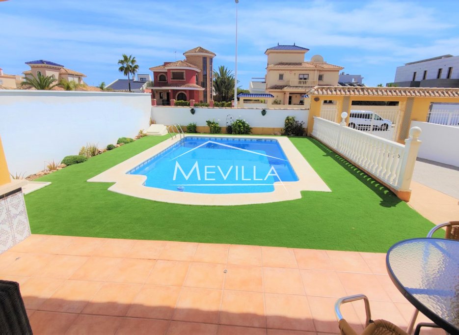 Salg (Resales) - Villa - Orihuela Costa - La Zenia