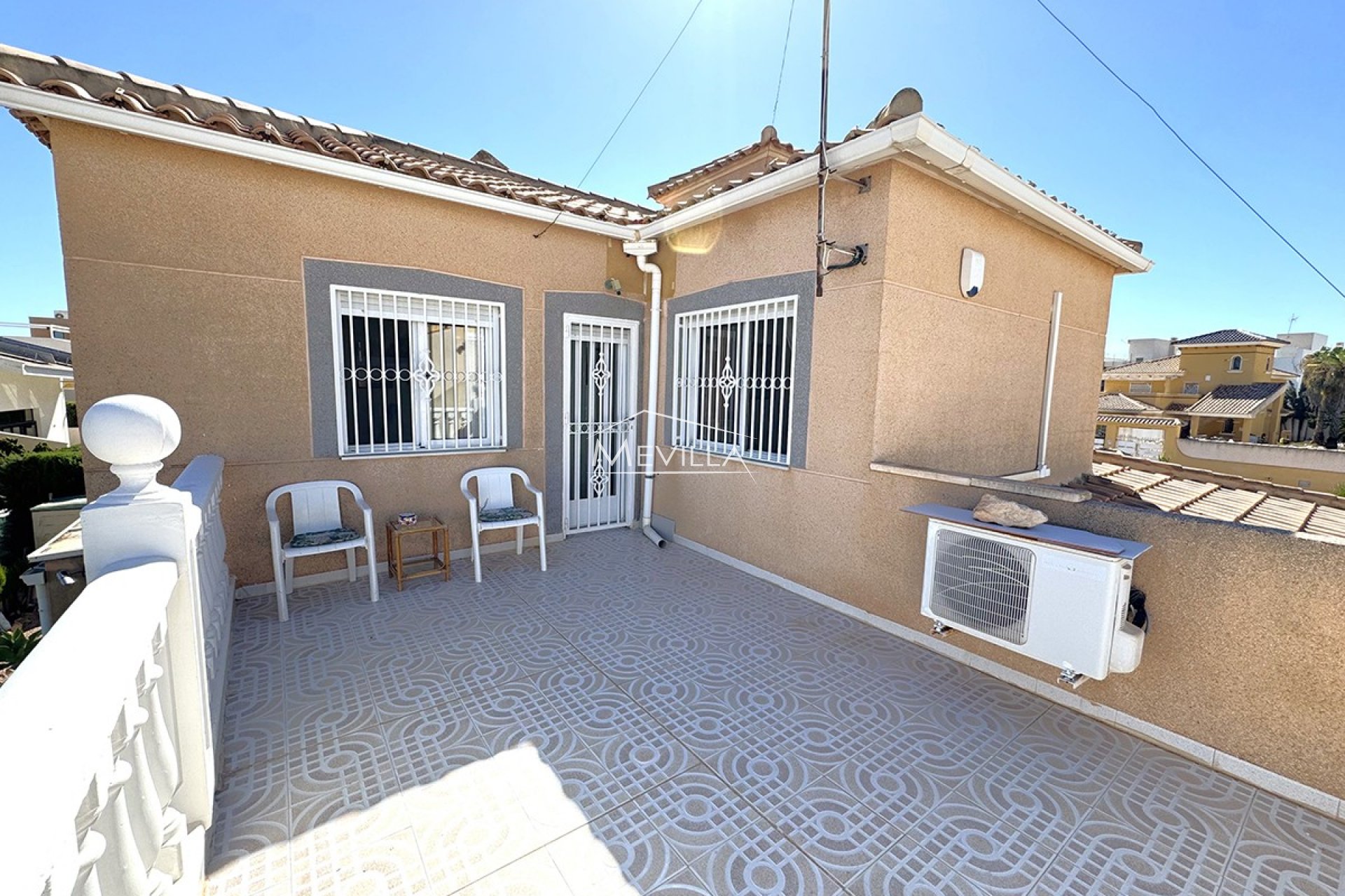 Salg (Resales) - Villa - Orihuela Costa - La Zenia