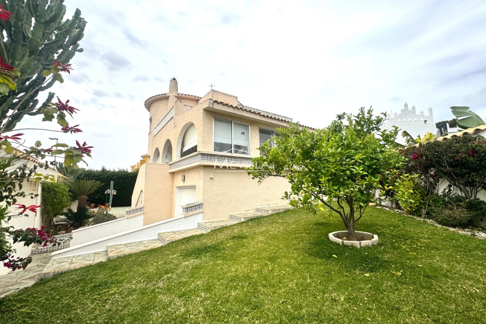 Salg (Resales) - Villa - Orihuela Costa - La Zenia