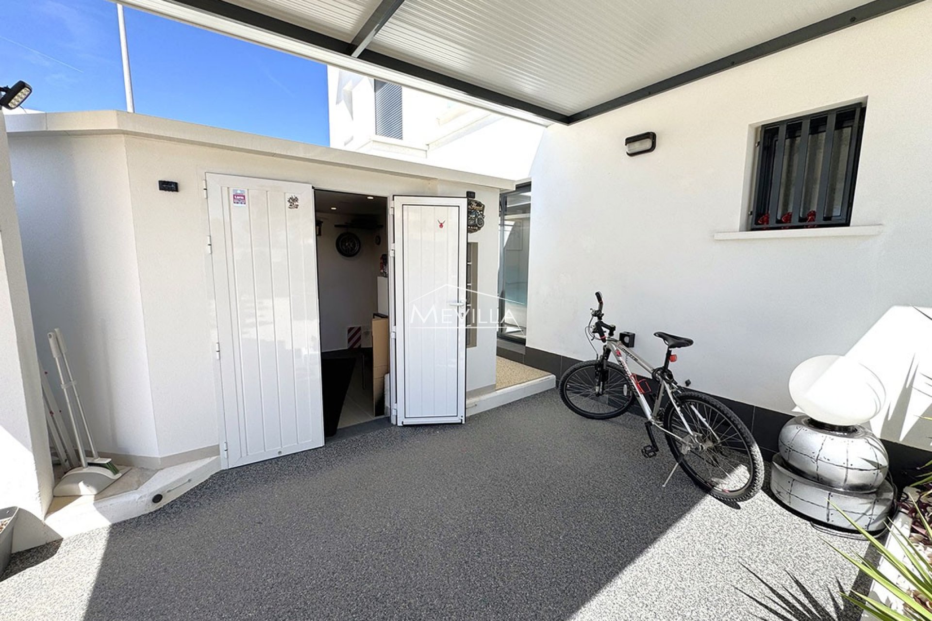 Salg (Resales) - Villa - Orihuela Costa - Lomas de Cabo Roig