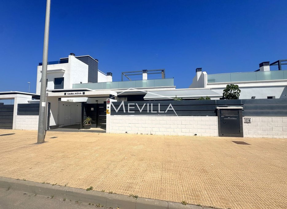 Salg (Resales) - Villa - Orihuela Costa - Lomas de Cabo Roig