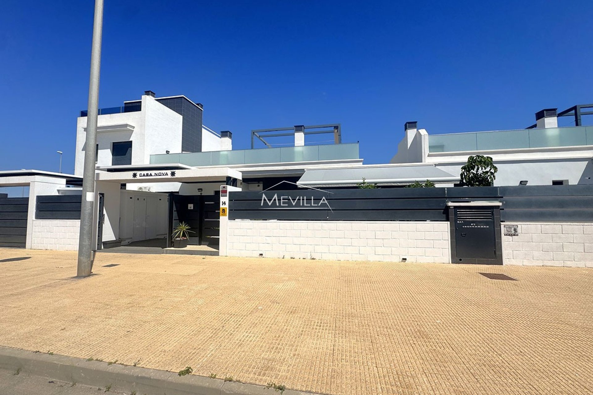 Salg (Resales) - Villa - Orihuela Costa - Lomas de Cabo Roig