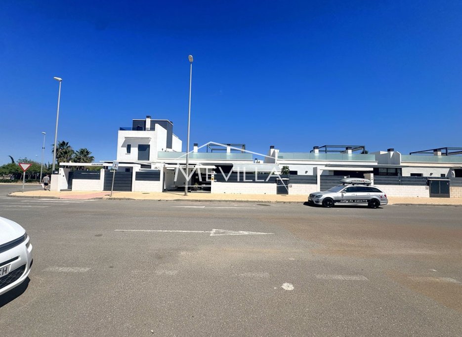 Salg (Resales) - Villa - Orihuela Costa - Lomas de Cabo Roig