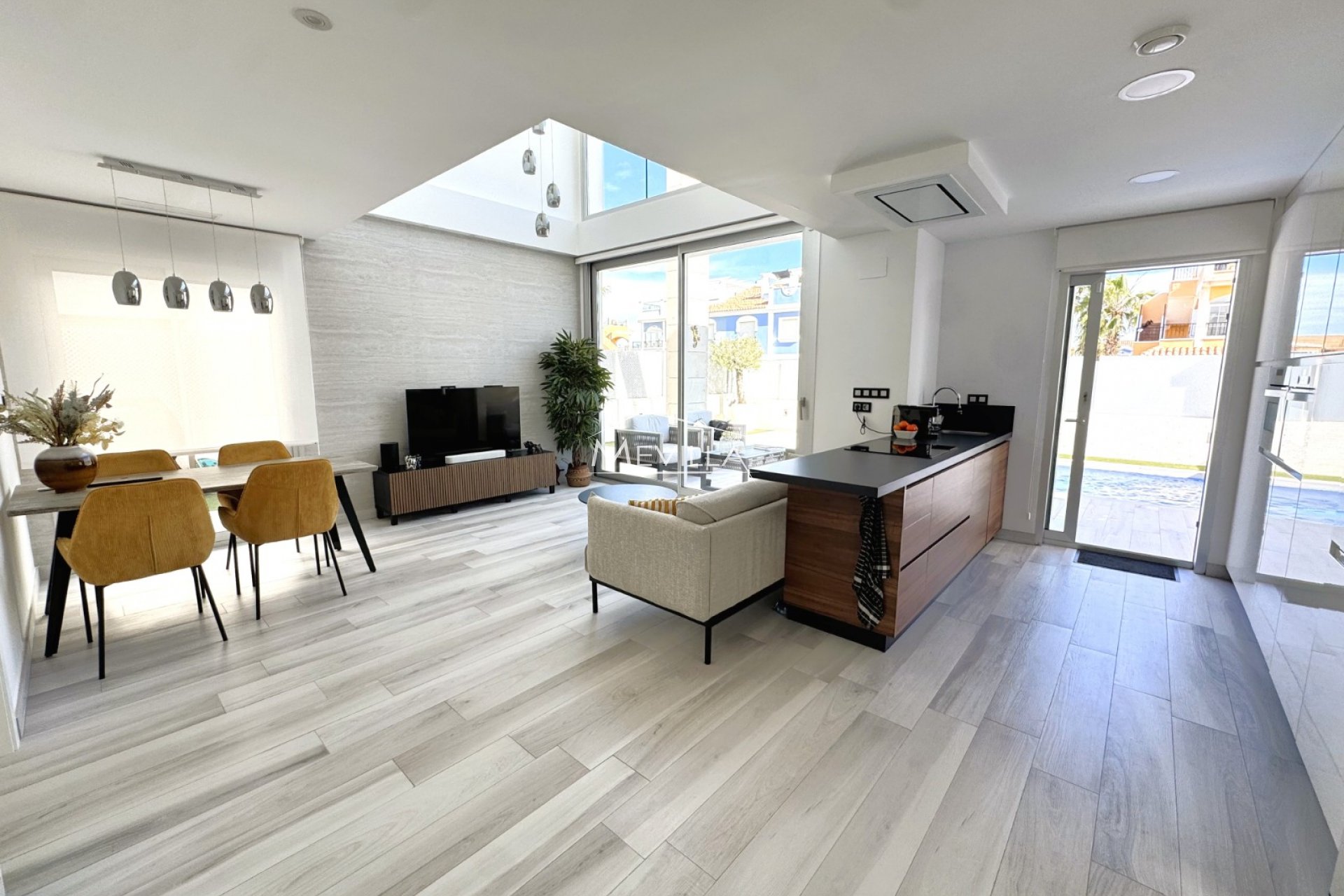 Salg (Resales) - Villa - Orihuela Costa - Lomas de Cabo Roig