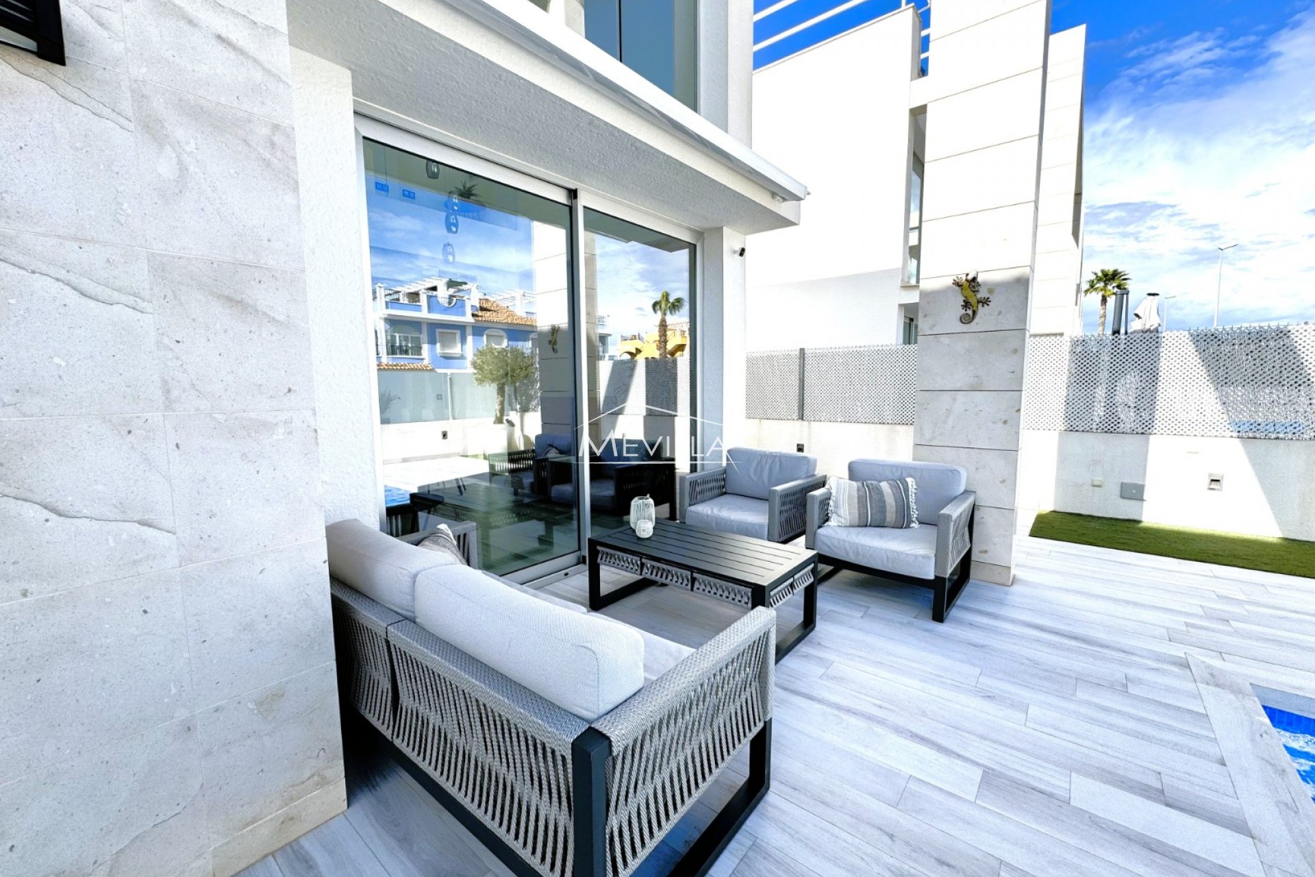 Salg (Resales) - Villa - Orihuela Costa - Lomas de Cabo Roig