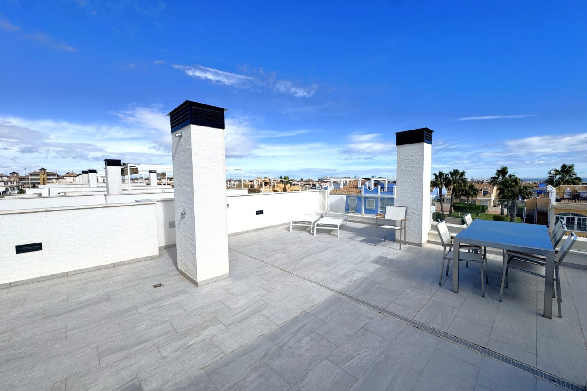 Salg (Resales) - Villa - Orihuela Costa - Lomas de Cabo Roig