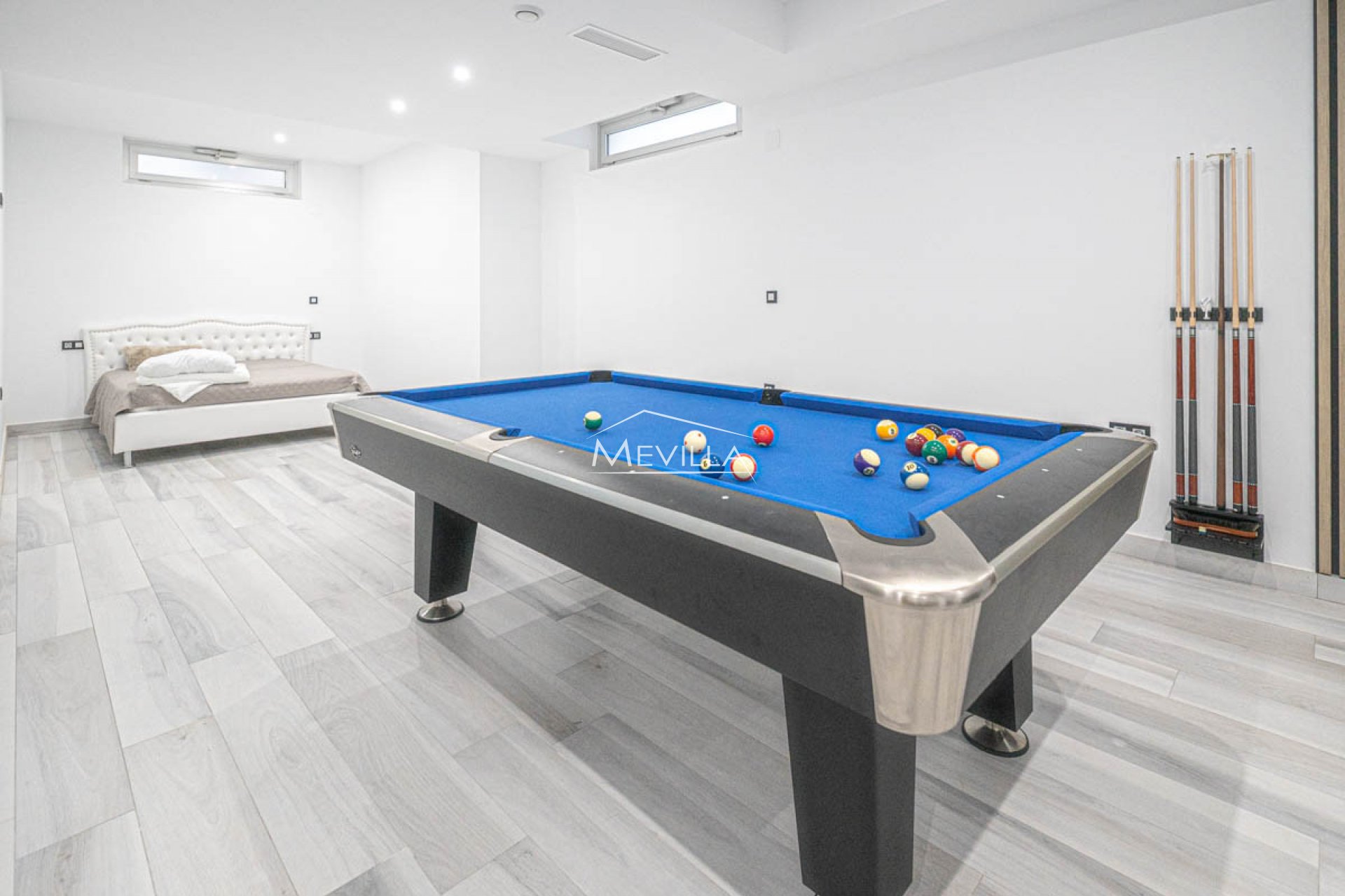 Salg (Resales) - Villa - Orihuela Costa - Lomas de Cabo Roig