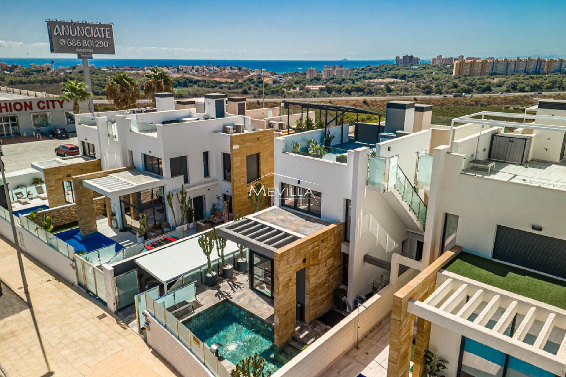 Salg (Resales) - Villa - Orihuela Costa - Lomas de Cabo Roig