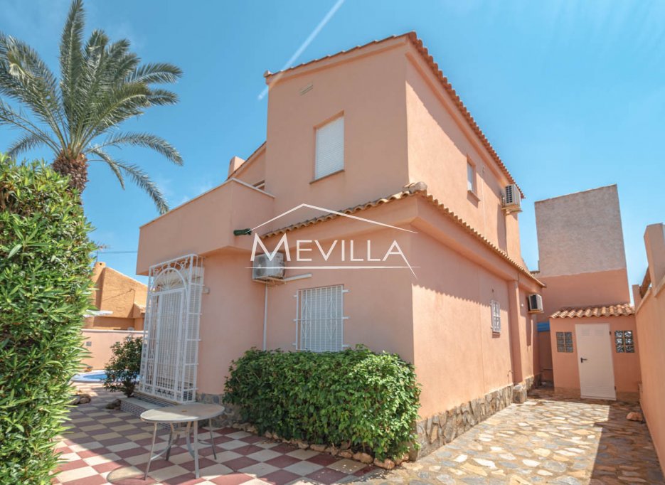 Salg (Resales) - Villa - Orihuela Costa - Mil Palmeras