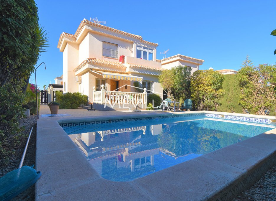 Salg (Resales) - Villa - Orihuela Costa - Playa Flamenca