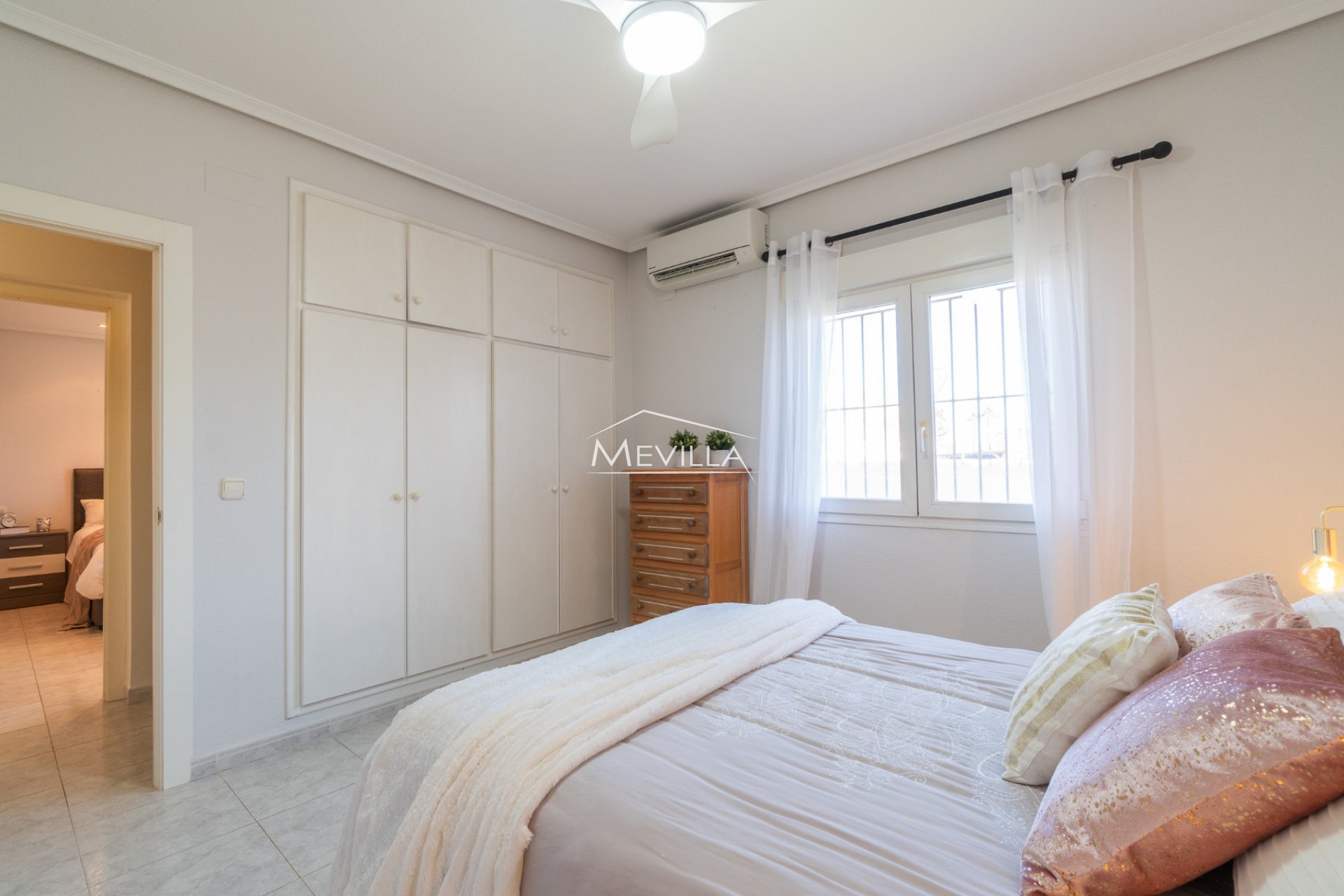 Salg (Resales) - Villa - Orihuela Costa - Playa Flamenca