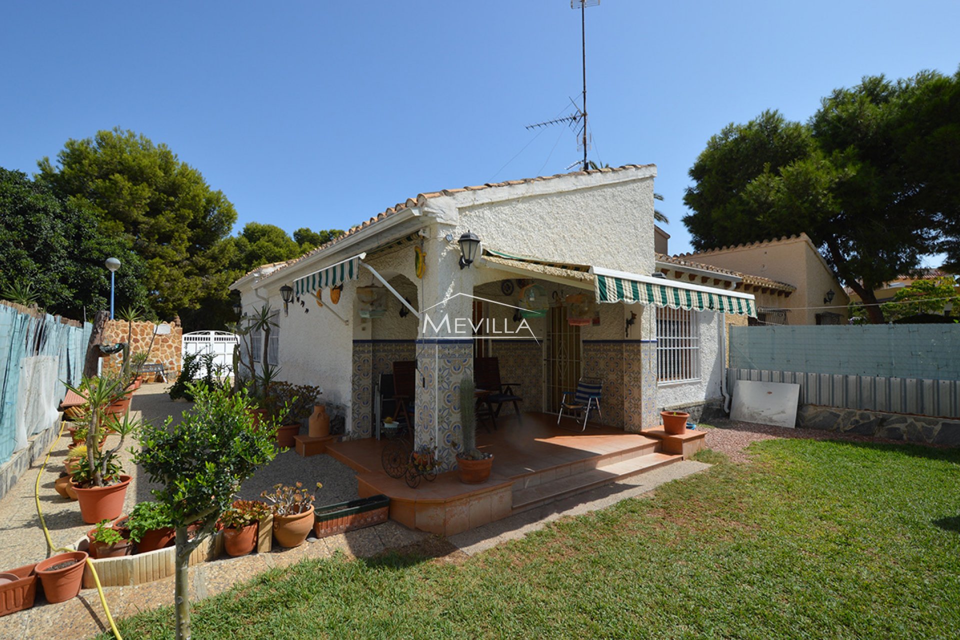 Salg (Resales) - Villa - Orihuela Costa - Punta Prima