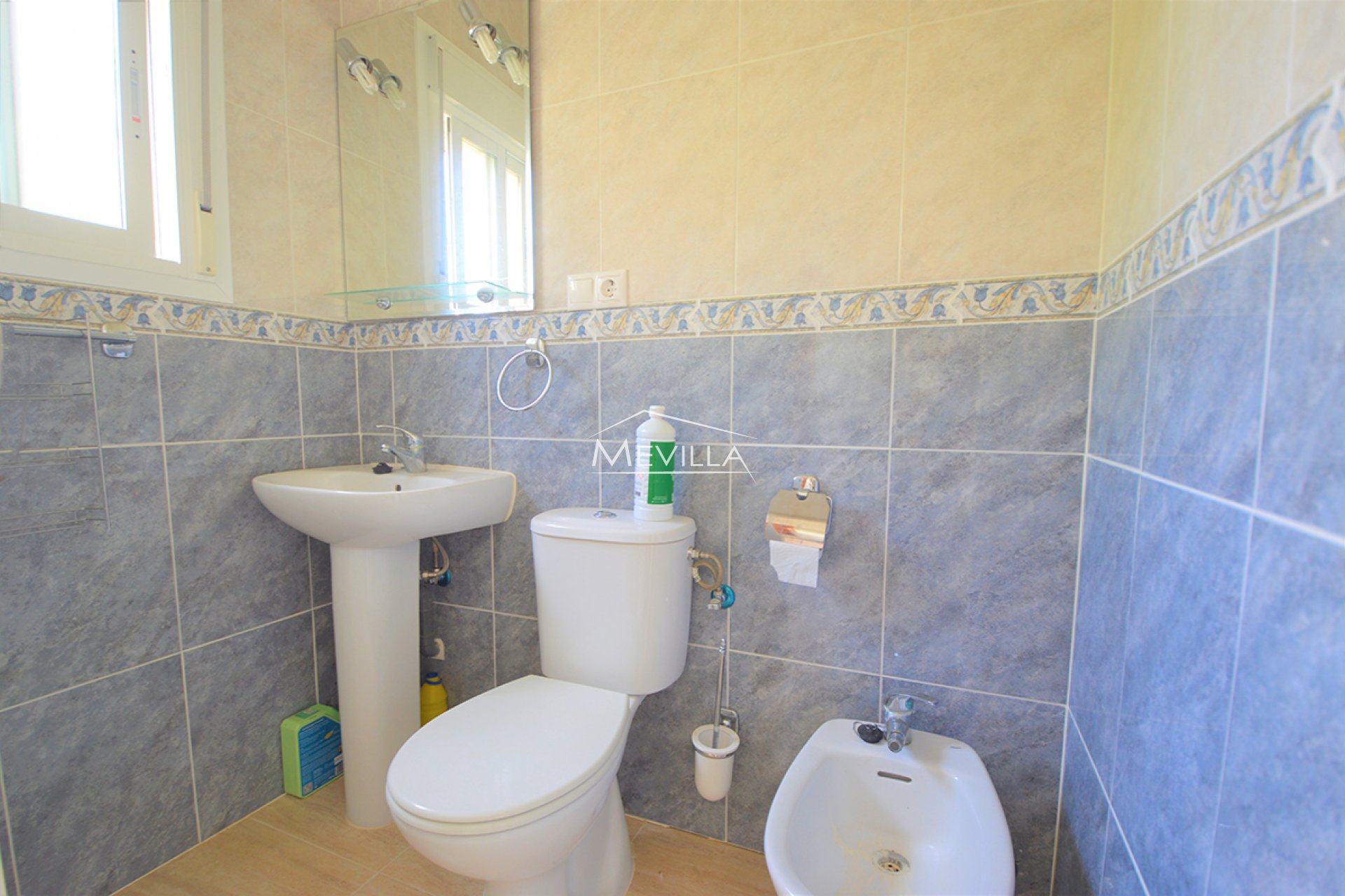 Salg (Resales) - Villa - Orihuela Costa - Villamartin