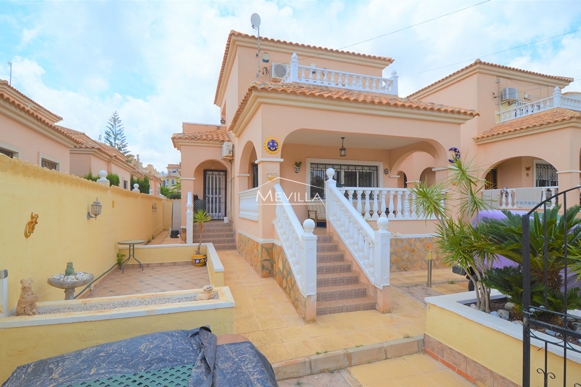 Salg (Resales) - Villa - Orihuela Costa - Villamartin