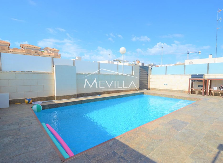 Salg (Resales) - Villa - Orihuela Costa - Villamartin