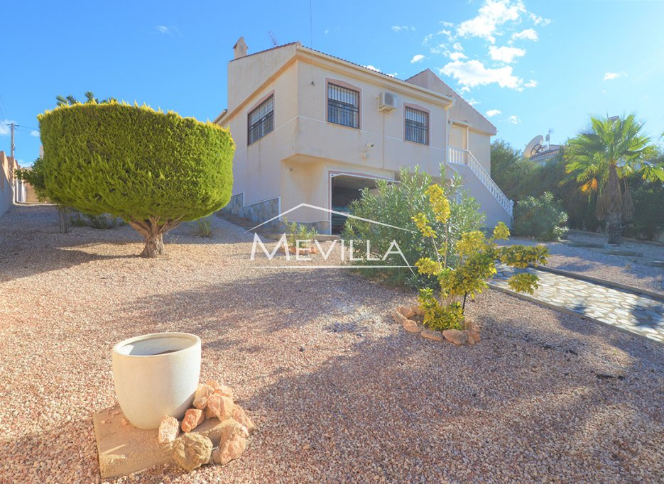 Salg (Resales) - Villa - Orihuela Costa - Villamartin