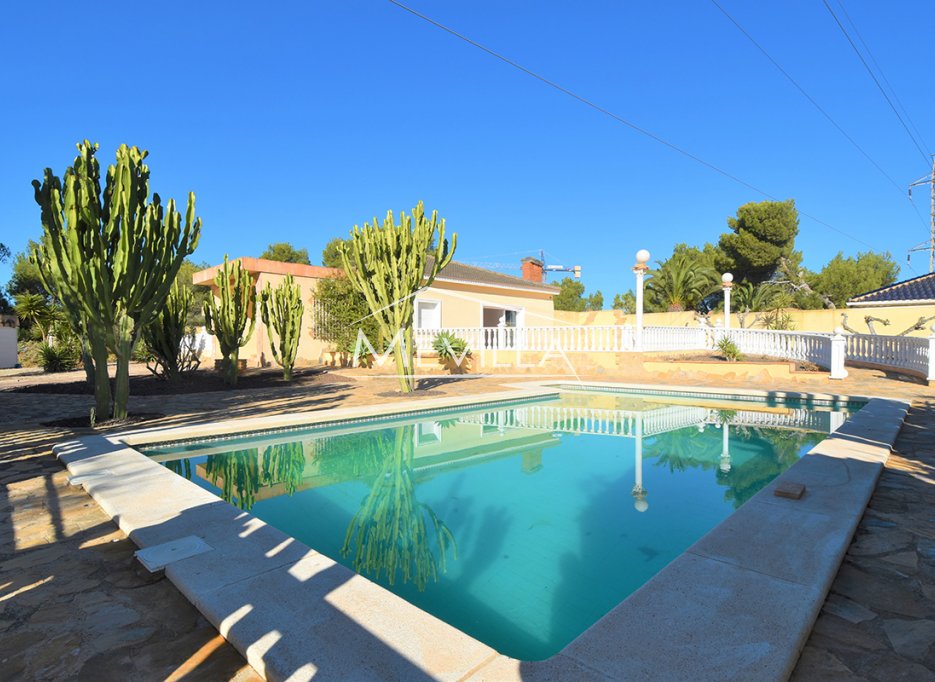 Salg (Resales) - Villa - Orihuela Costa - Villamartin