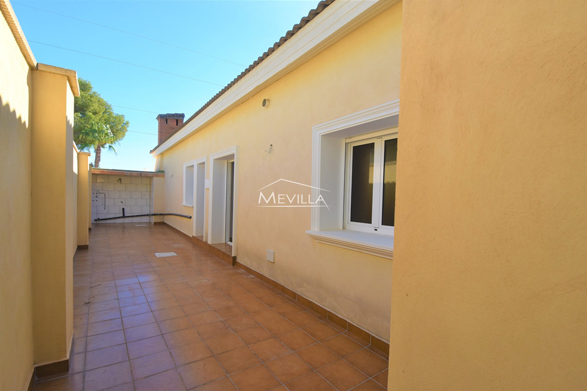 Salg (Resales) - Villa - Orihuela Costa - Villamartin