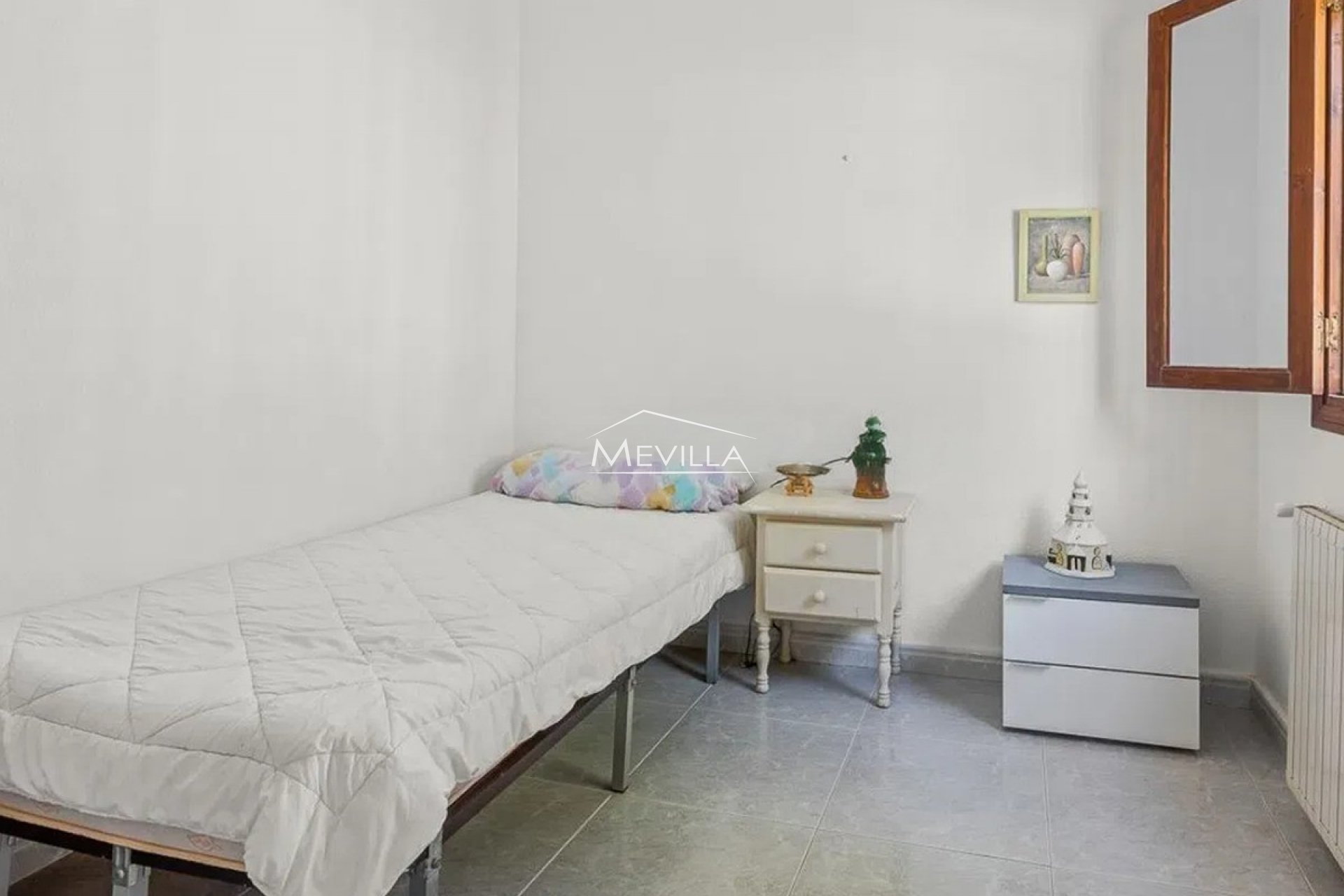 Salg (Resales) - Villa - Orihuela Costa - Villamartin