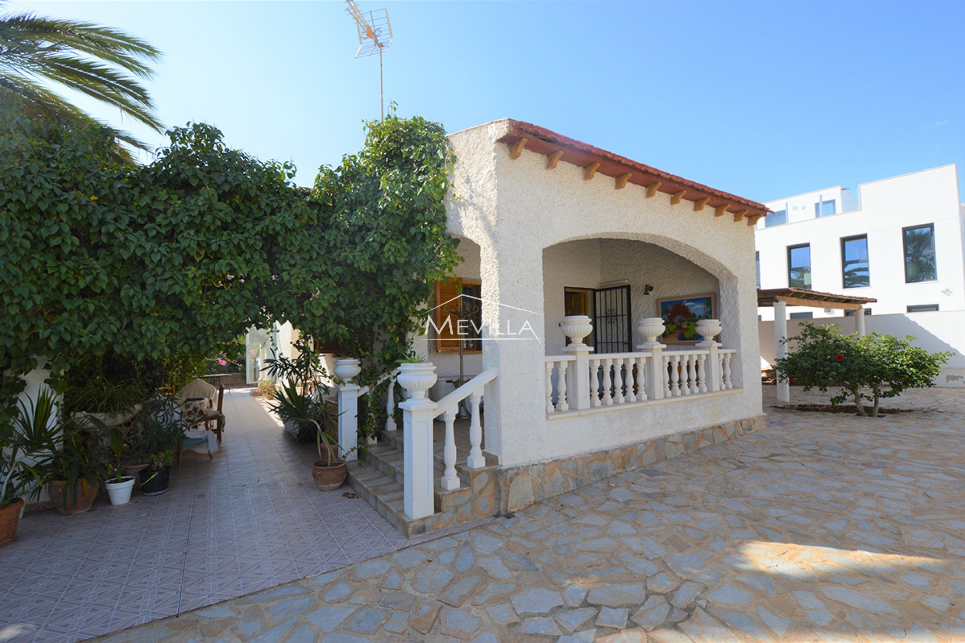 Verkäufe - Villa - Orihuela Costa - La Zenia