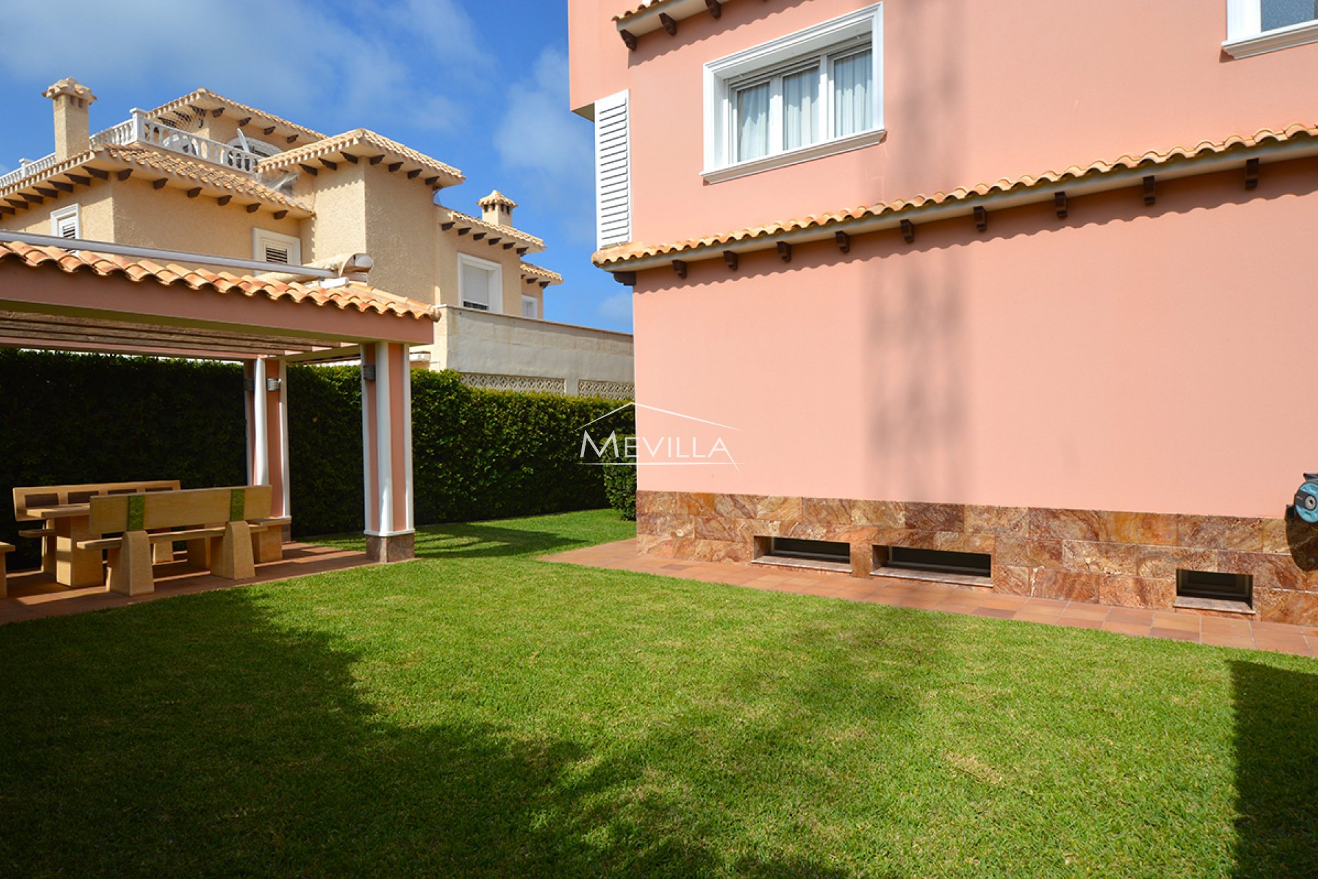 Verkäufe - Villa - Orihuela Costa - La Zenia