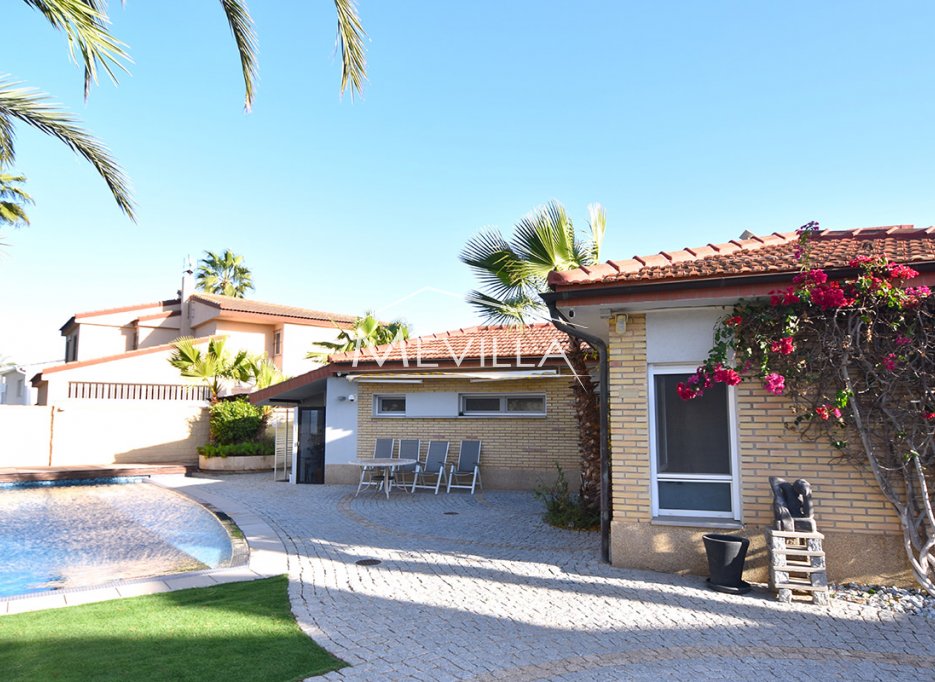 Verkäufe - Villa - Orihuela Costa - La Zenia