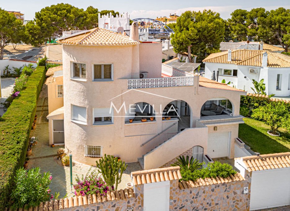 Verkäufe - Villa - Orihuela Costa - La Zenia