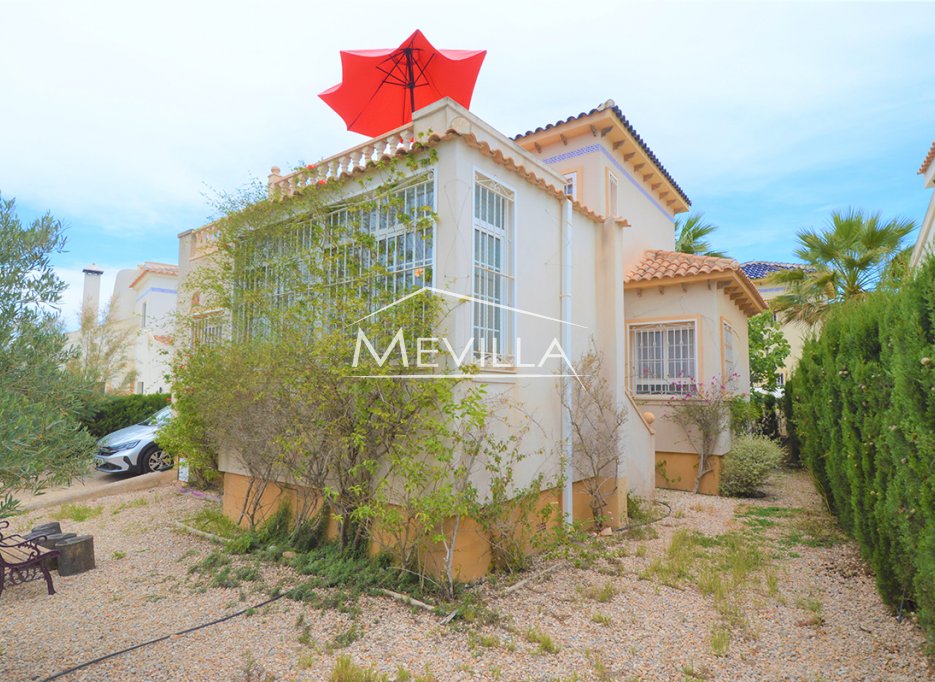 Verkäufe - Villa - Orihuela Costa - Villamartin