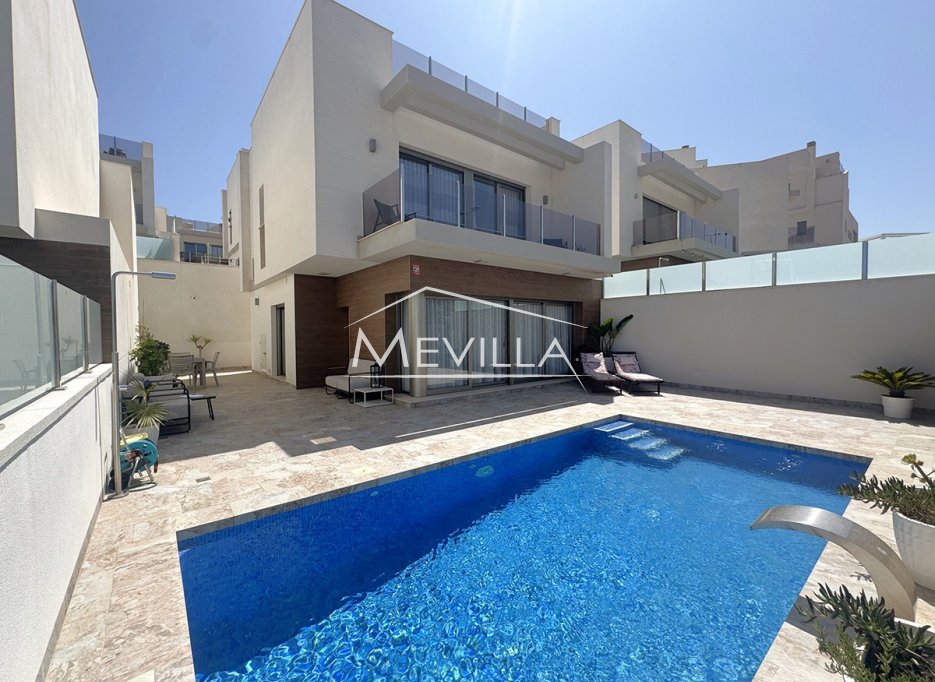 Verkäufe - Villa - Orihuela Costa - Villamartin