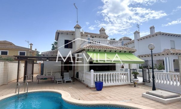 Villa - Återförsäljare - Orihuela Costa - La Zenia