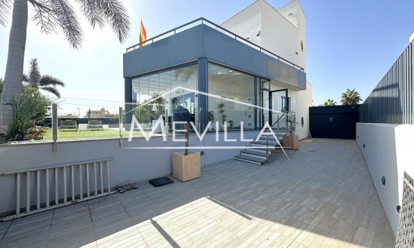 Villa - Återförsäljare - Torrevieja - Torrevieja