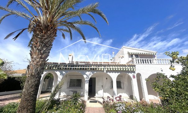 Villa - Resales - Orihuela Costa - Cabo Roig