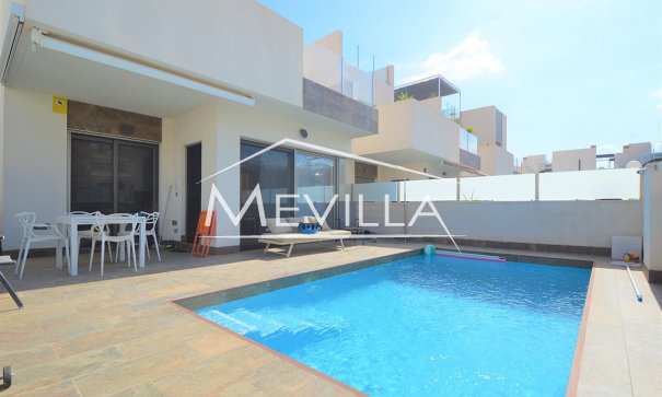 Villa - Resales - Orihuela Costa - Villamartin